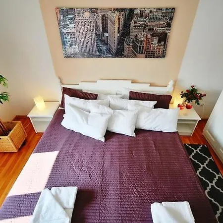 Apartman Comfortable Close To The