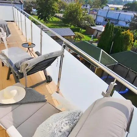 Apartman Comfortable Close To The *