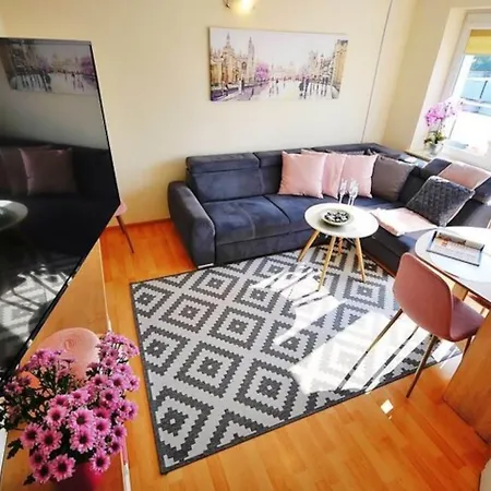 Comfortable Close To The Apartman