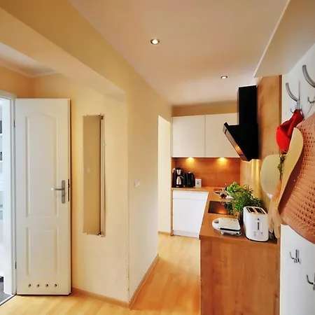 アパート Comfortable Close To The ウストロニエ・モルスキエ