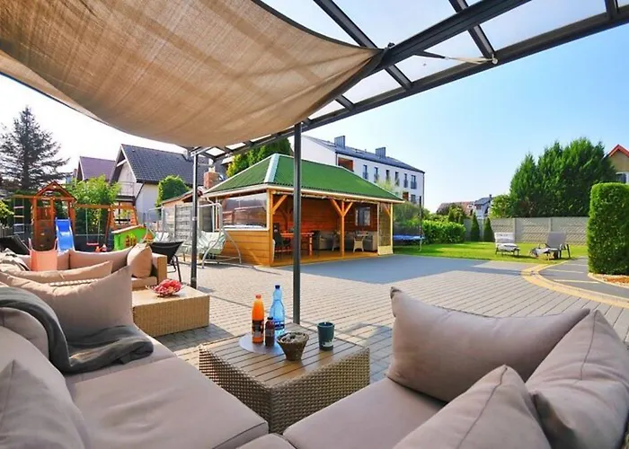 Comfortable Close To The ウストロニエ・モルスキエ