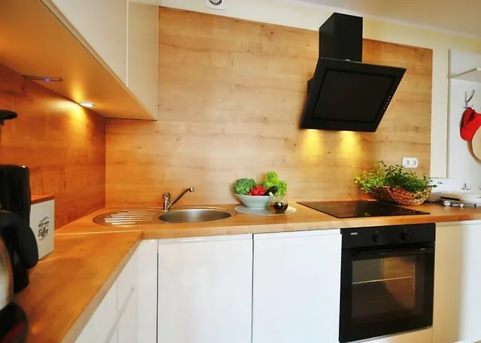 アパート Comfortable Close To The ウストロニエ・モルスキエ