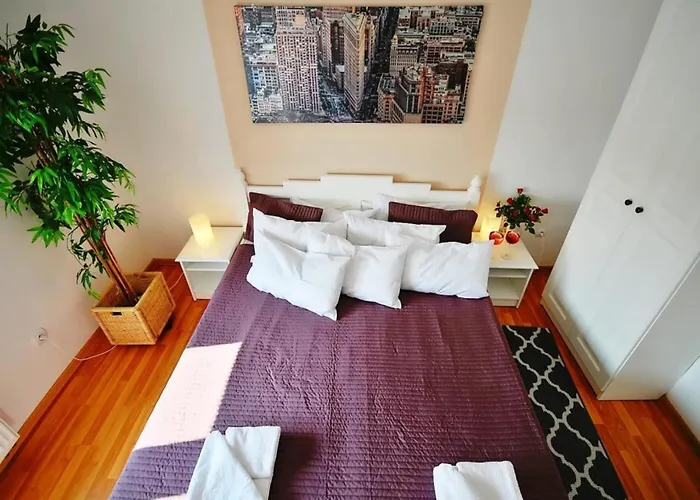 アパート Comfortable Close To The